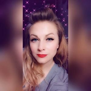 Meet your Posher, Alicia